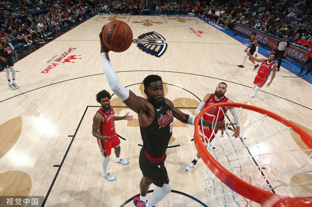 群体中的普 群体中的普